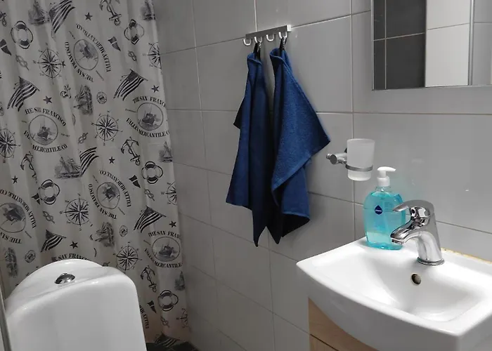 Ilmastoitu Yksioe Ja Keittioe 2 Km Keskustaan *